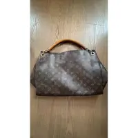 在飛比找蝦皮購物優惠-LV 城市包 Louis Vuitton artsy M40