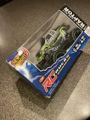 New Bright R/C Raptor Ford F-150 SVT 1:24 Truck Radio Control Silver/Green SU