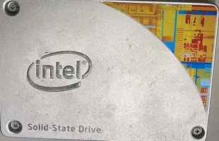 二手Intel 英特爾530系列240G 2.5吋SATA3 SSD固態(測試無壞軌個人保固七天