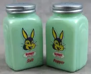 JADEITE GREEN GLASS BUNNY BREAD SALT & PEPPER SHAKER SET ~OFFICIAL LICENSED~