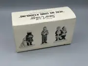 DEPARTMENT 56 ~Snow Village Christmas Accessory HERE WE COME A'CAROLING ~ 5161-6