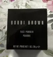 BOBBI BROWN FACE POWDER SHADE PALE YELLOW NEW IN BOX. NET WT 1 OZ.