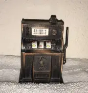 PENCIL SHARPENER Casino Slot Machine That Actually Spins When Level Is Pulled