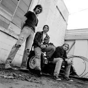 NIRVANA MUSIC GROUP PHOTO,,BARGAIN,ROCK POP ALTERNATIVE,1,AUDIO SONGS, KURT,C,3