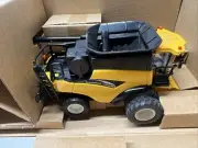 ERTL 13693A New Holland CR970 Twin Rotor Combine 2005 Farm Show 1/64 1 Of 3500