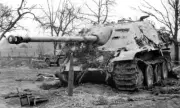 World War Two WW2 WWII Photo Brits Inspect German Jagdpanther Knocked Out 4403