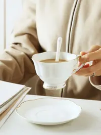 在飛比找松果購物優惠-北歐奢華咖啡杯套裝 英式骨瓷咖啡杯 金鉑杯 茶杯 1個 (6