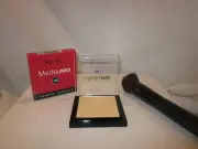 New Ben Nye Banana Powder Compact W/Brush Luxury Face Makeup Kim Kardashian
