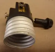 Lamp Socket Interior turn knob 3 terminal use with remote keyless socket per ea