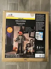 Gemmy Walmart Halloween Animated Animatronic Light-Up Pumpkin Scarecrow 5.5 FT
