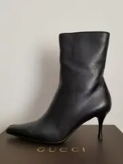 GUCCI CLASSIC ICONIC POINTY TOE LOGO ZIPPER ANKLE BOOTS 7 I LOVE SHOES