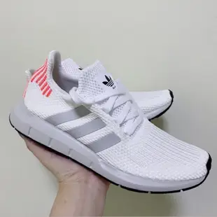 adidas swift run 白色紅線尾23.5［全新-有瑕疵］