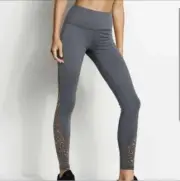 Brand New Victoria's Secret Sport "KNOCKOUT Leggings" Size Small