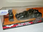 THE DARK KNIGHT BATMOBILE & BATMAN FIGURE JADA 1:24 SCALE NEW IN BOX
