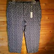 NEW Dockers Women’s Capri Pants 12 Navy Blue White Underwater Fish Crabs Print
