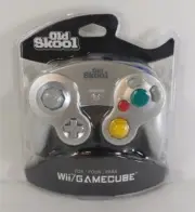 Old Skool Dual Analog Controller for Nintendo Game Cube and Wii - (SILVER)
