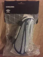 SMALL ....BRAND NEW UMBRO SHINGUARDS 20505U - Neo Shield Guard Jnr Slip