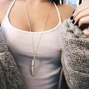 [TseenYi] Boho Long Feather Necklace Silver Feather Pendant Chain Long Drop Necklace Vintage Jewellery for Women and Girls, 1 Count (Pack of 1), Silver, No Gemstone