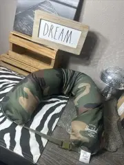 HERSCHEL Supply Co. Camouflage Micro Bead Neck Travel Pillow OSFM NWOT