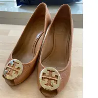 在飛比找蝦皮購物優惠-二手高跟鞋 tory burch 棕色