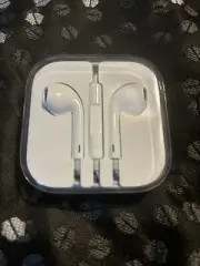 Apple OEM Wired White Ear Buds iPhone iPad iPod 3.5mm Aux Jack Headphones