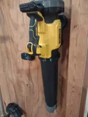 Dewalt 20V MAX XR Leaf Blower Wall Mount Hanger DCBL722 DCBL722P1 DCBL722B