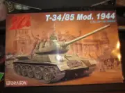 1/35 Dragon 6066: T-34/85 Mod. 1944 NIB SEALED BAGS