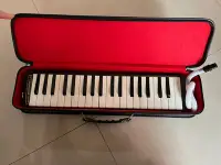 在飛比找Yahoo!奇摩拍賣優惠-二手SUZUKI M-37口風琴 /37鍵口風琴（日本製）