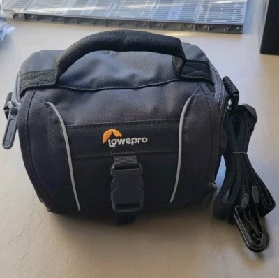 Lowepro Camera Bag New without Tags 8x6x5 with Shoulder Strap
