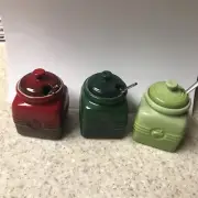 LE CREUSET SET OF 3 MINI SAUCE SPICE GREEN RED AND LIGHT GREEN JAM JAR JARS RARE