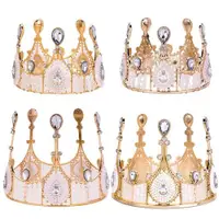 在飛比找ETMall東森購物網優惠-皇冠蛋糕裝飾擺件成人兒童女王皇冠婚禮金色皇冠擺件網紅生日插件