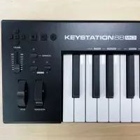 在飛比找momo購物網優惠-【M-AUDIO】Keystation 88 MK3 MID