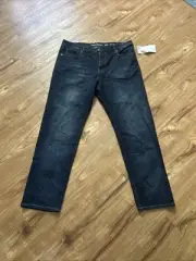 Men’s Amazon Essentials Athletic Jeans 40w X 32l NWT