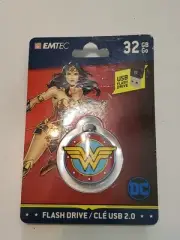 DC Emtec Wonder Woman USB 32 GB Flash Drive Keychain. Brand New Sealed!