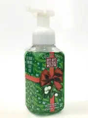 NEW 1 BATH & BODY WORKS KISS KISS MISTLETOE GENTLE FOAMING HAND SOAP WASH 8.75