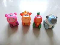 在飛比找Yahoo!奇摩拍賣優惠-【Playskool】 歡樂動物小車子組，豬牛雞羊四個合售