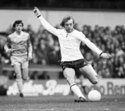 Steve Archibald Of Tottenham Hotspur In Action 1982 Soccer Old Photo