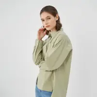 在飛比找Yahoo奇摩購物中心優惠-GIORDANO 女裝寬鬆彈力長袖襯衫 - 04 抹茶綠