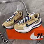 NIKE X SACAI VAPORWAFFLE SESAME 卡其深藍白 慢跑鞋 DD1875-200