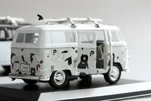 來貘小巴 LAIMO BUS 1:34-39 合金車 迴力車 LAIMO X Volkswagen 附壓克力展示盒 正版授權 馬來貘 Cherng