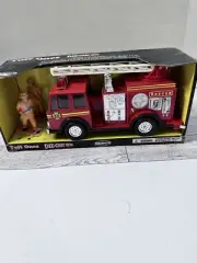 Vintage 1996 Remco Tuff Ones Die Cast Metal FIRE ENGINES & FIGURES #11414