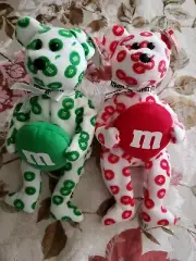 Brand New Ty Beanie Baby Red and Green M&M No DOB only 2008 on tush tag