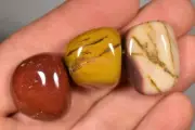 3 MOOKAITE TUMBLED STONES 38g Healing Crystals, Calm Versatility Strength