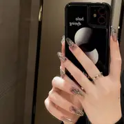 Black Magic Mirror Heart