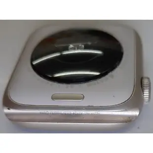 Apple Watch SE(2023) LTE版 44mm(M/L)星光色鋁金屬錶殼配星光色運動錶帶(二手特價)