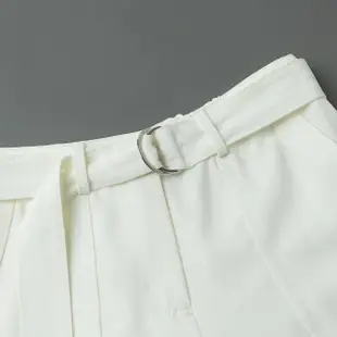 【OUWEY 歐薇】都會簡約大口袋附腰帶短褲(白色；S-L；3232436012)