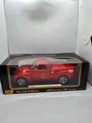 MAISTO 2000 CHEVROLET SSR CONCEPT RED 1:18 OPENING HOOD & DOORS New Vintage NIB