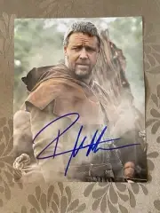 Russell Crowe Signed 8x10 Photo With COA Robin Hood
