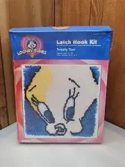 NEW LOONEY TUNES 1997 Latch Hook Kit 13x13 Tweety #LT0024