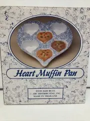 VTG Stoneware Heart Shaped Muffin Cupcake Pan Blue Spongeware NIB
